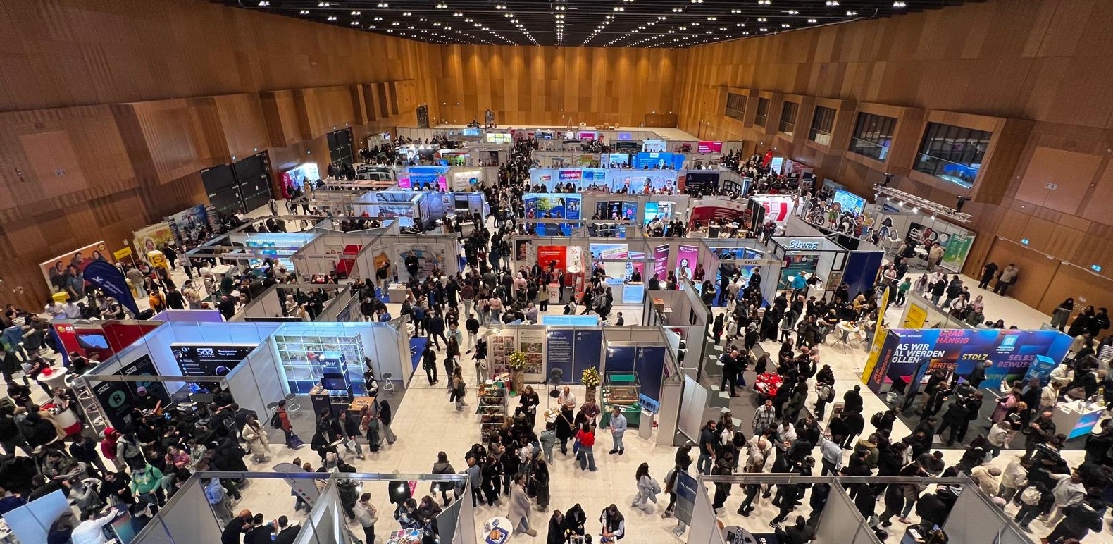 IHK-Bildungsmesse - azubi- & studientage Wiesbaden 2025