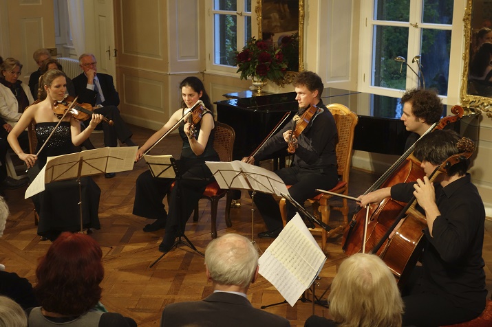 Messepate IHK-Ausbildungsmesse Wiesbaden 2017 - Elena Graf - Staatsorchester Stuttgart Messepate IHK-Ausbildungsmesse Wiesbaden 2017 - Elena Graf - Staatsorchester Stuttgart